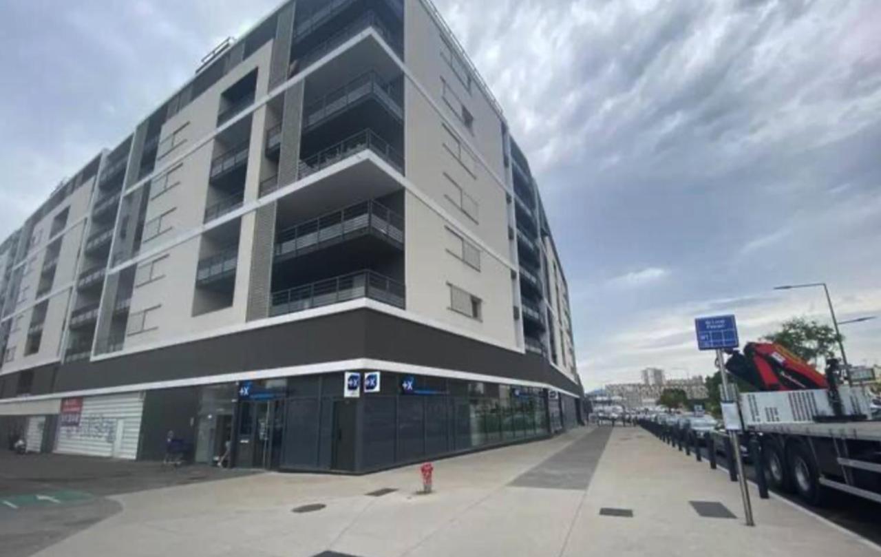 appartement spacieux avec grande terrasse Marseille Extérieur photo